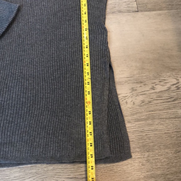 NWT Line ribbed Turtleneck sweater - Picture 6 of 9